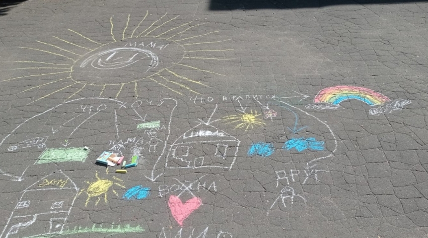 Общество Юрий Козловский поздравил юных омичей с Днем защиты детей