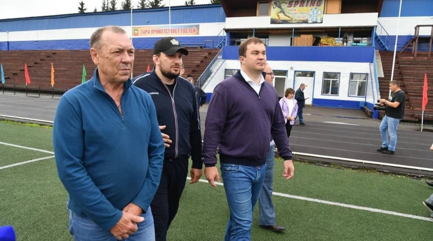 Общество Хоценко прибыл в Тару в день концерта Бледного