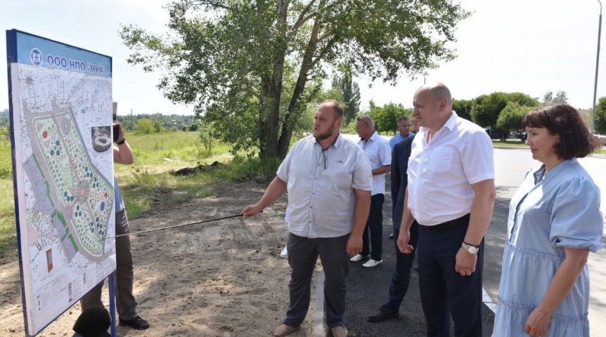 Власть Мэр Омска Сергей Шелест рассказал о проекте нового сада в Амурском поселке