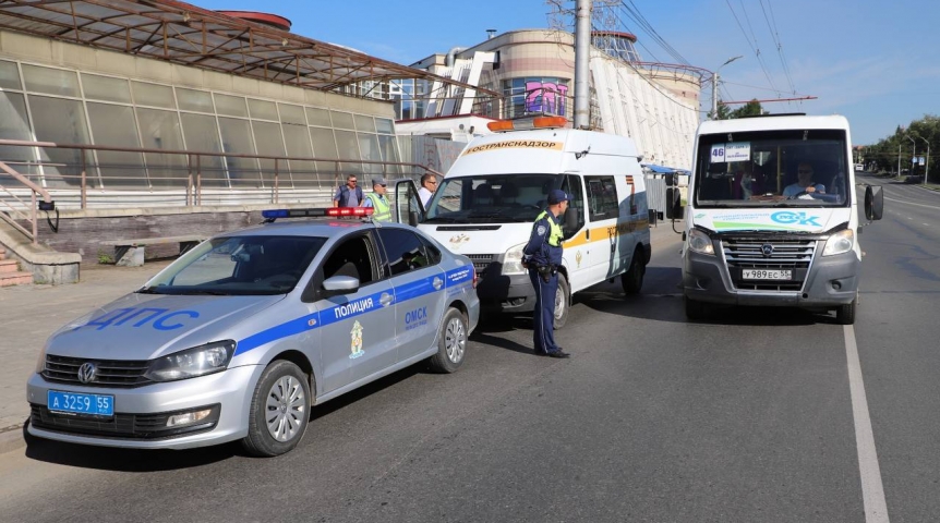 В Омске объявили рейд на водителей 18 маршрутов с изменившимися схемами движения В Омске объявили рейд на водителей 18 маршрутов с изменившимися схемами движения
