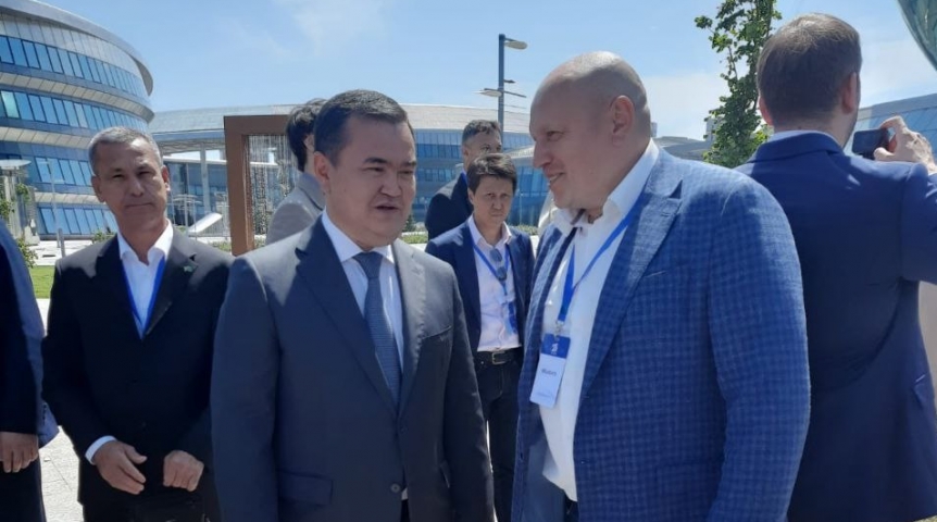 Мэр Омска Шелест поехал в Астану к президенту Токаеву Мэр Омска Шелест поехал в Астану к президенту Токаеву
