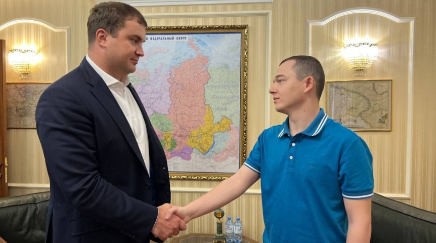 Власть Виталий Хоценко сообщил о вызволении из украинского плена омского бойца