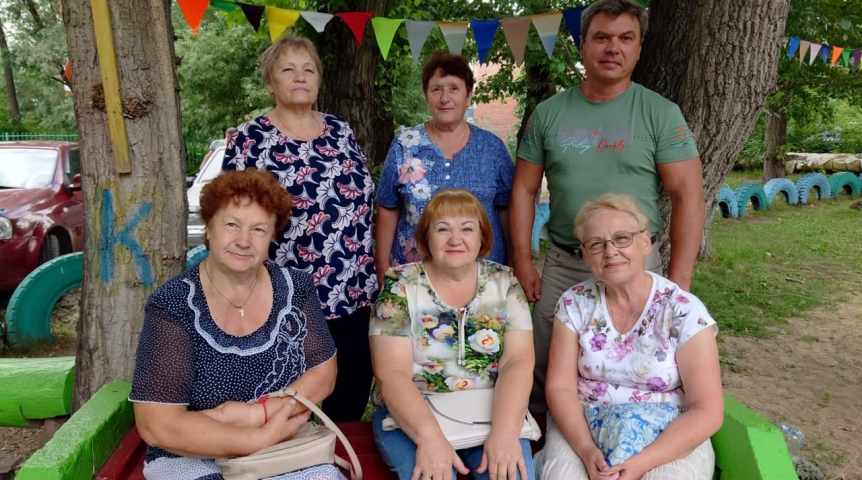 В Октябрьском округе появилась новая спортивная площадка В Октябрьском округе появилась новая спортивная площадка