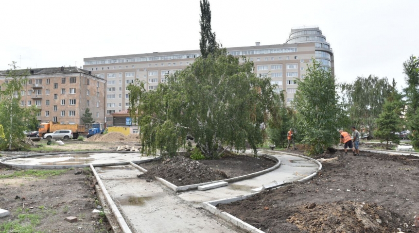 Сквер на пересечении трех центральных улиц Омска планируют открыть к 1 сентября Сквер на пересечении трех центральных улиц Омска планируют открыть к 1 сентября