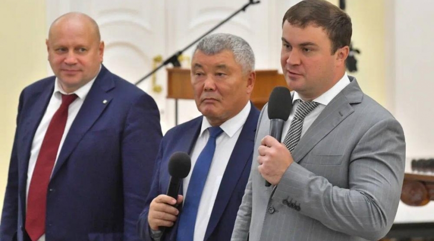Власть Виталий Хоценко провел масштабную встречу с жителями Центрального округа Омска