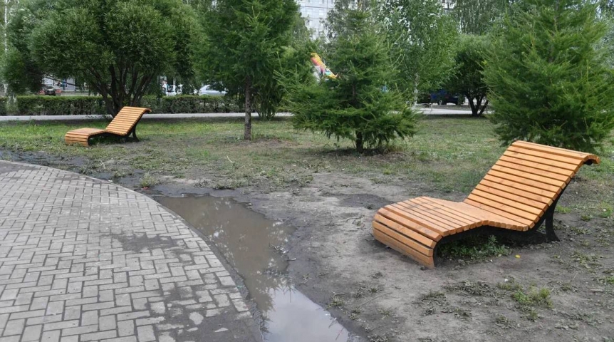 Мэр Омска Сергей Шелест ответил на критику сквера на Московке от врио губернатора Виталия Хоценко Мэр Омска Сергей Шелест ответил на критику сквера на Московке от врио губернатора Виталия Хоценко