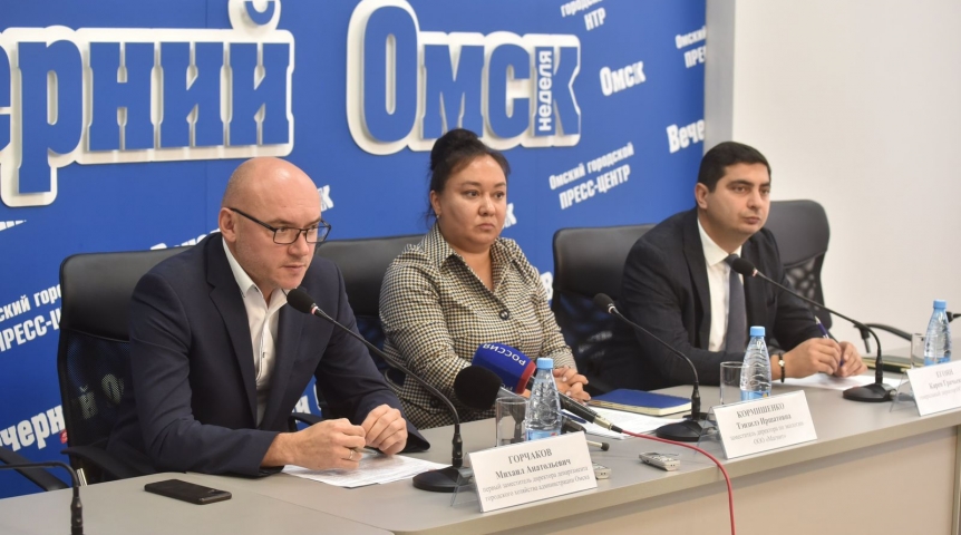 В период осенних субботников в Омске высадят пять тысяч деревьев