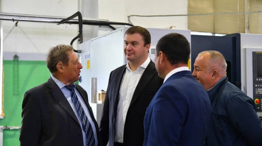 Виталий Хоценко оценил промышленный потенциал омского сектора авиастроения Виталий Хоценко оценил промышленный потенциал омского сектора авиастроения