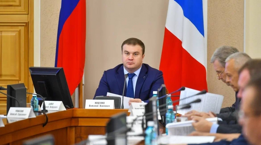 Власть Виталий Хоценко провел заседание антинаркотической комиссии Омской области