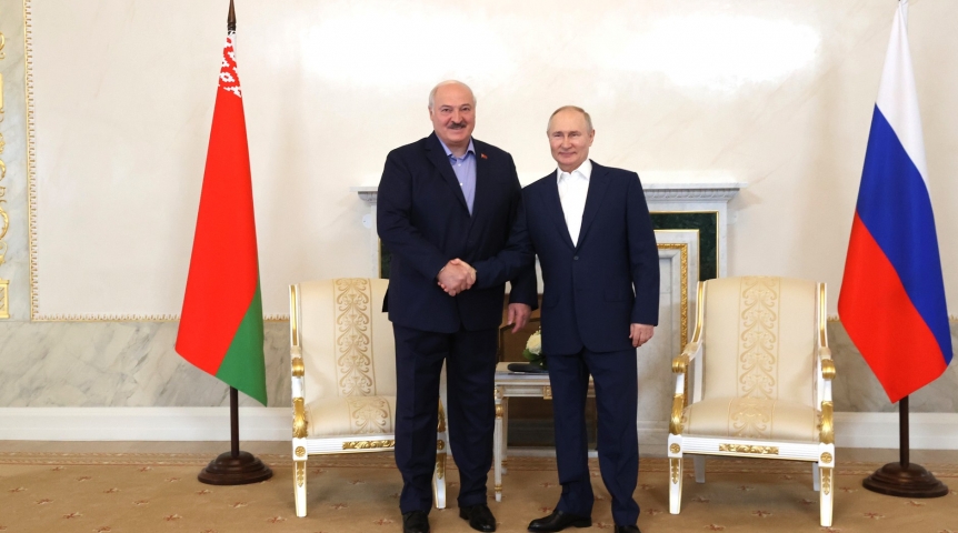 Власть Владимир Путин проведет встречу с Александром Лукашенко в Сочи