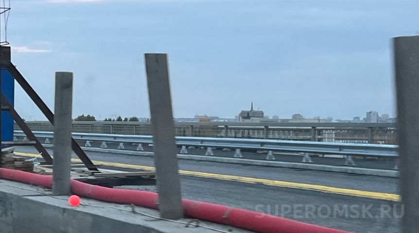 В Омске готовят к открытию отремонтированную часть Ленинградского моста В Омске готовят к открытию отремонтированную часть Ленинградского моста