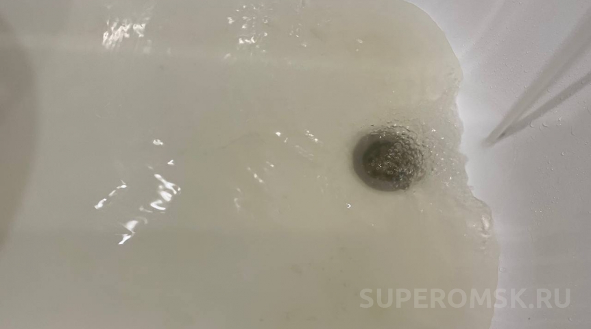В омском водоканале ответили на жалобы из-за испортившейся воды в микрорайоне «Серебряный берег» В омском водоканале ответили на жалобы из-за испортившейся воды в микрорайоне «Серебряный берег»