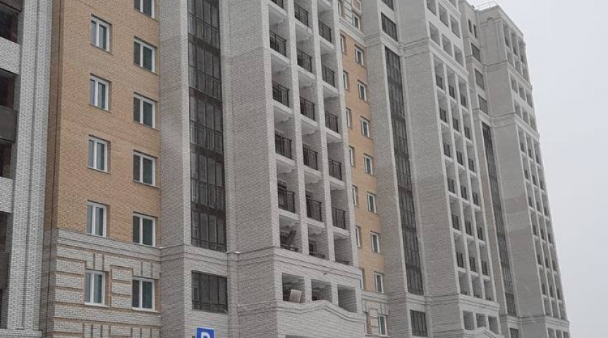 На месте частного сектора в Омске построили элитную высотку
