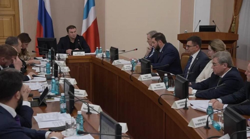 Власть Хоценко создал омский «Парламентский клуб»