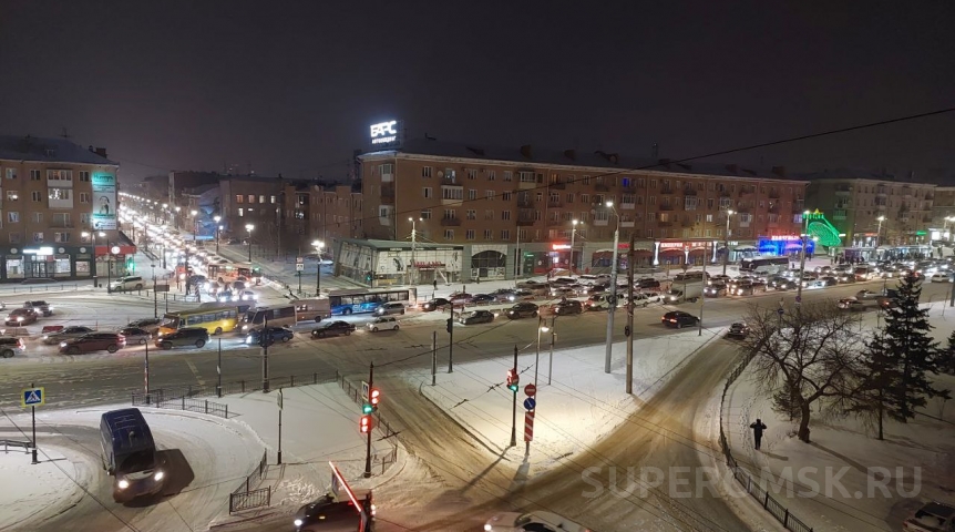 Вечерние пробки в «холодеющем» Омске достигли 9 баллов Вечерние пробки в «холодеющем» Омске достигли 9 баллов