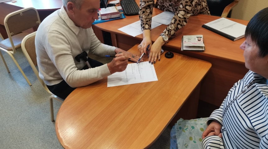 Общество В Омске поженилась пара из Большекулачинского дома престарелых