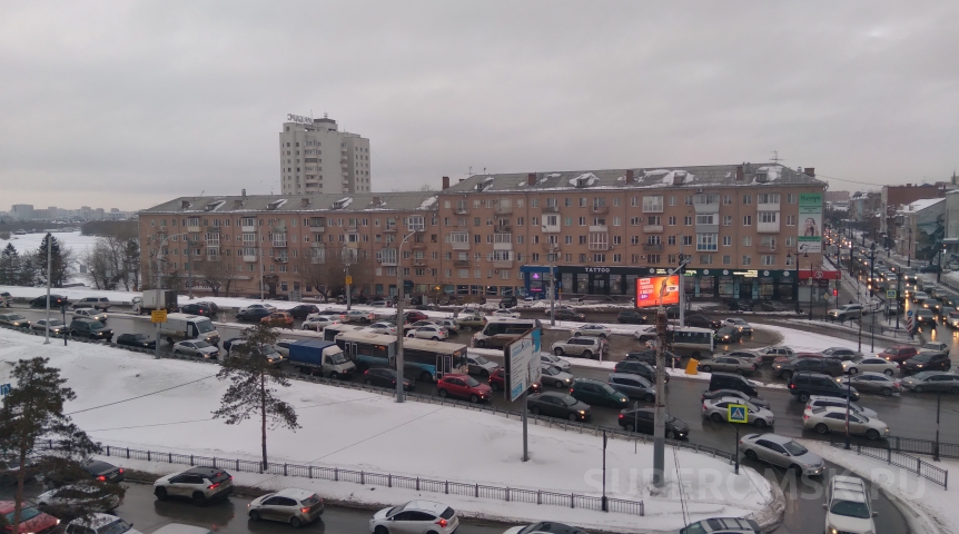Где в предновогоднем Омске наблюдаются дорожные заторы