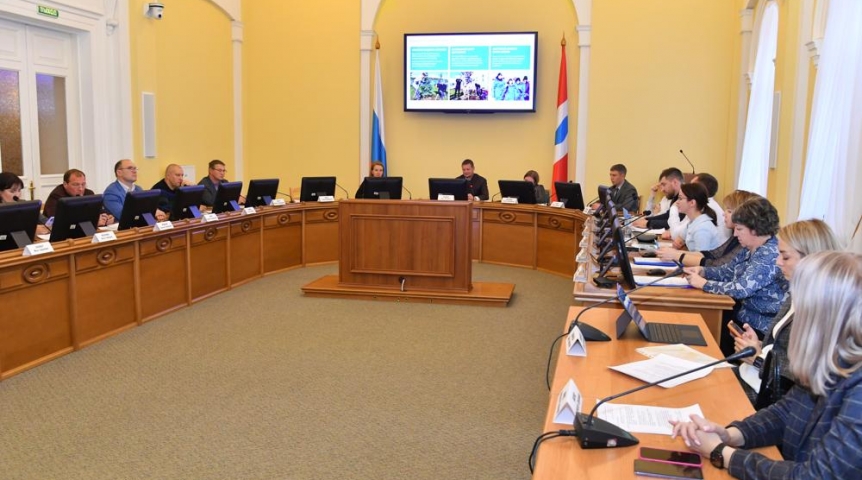 В Омске подвели итоги озеленения города В Омске подвели итоги озеленения города