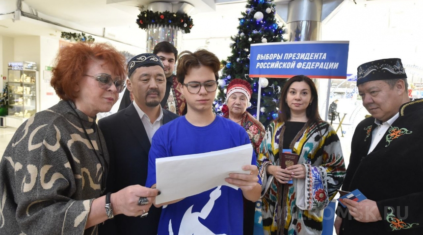 Новости политики В Омской области прошел единый день сбора подписей за выдвижение Владимира Путина