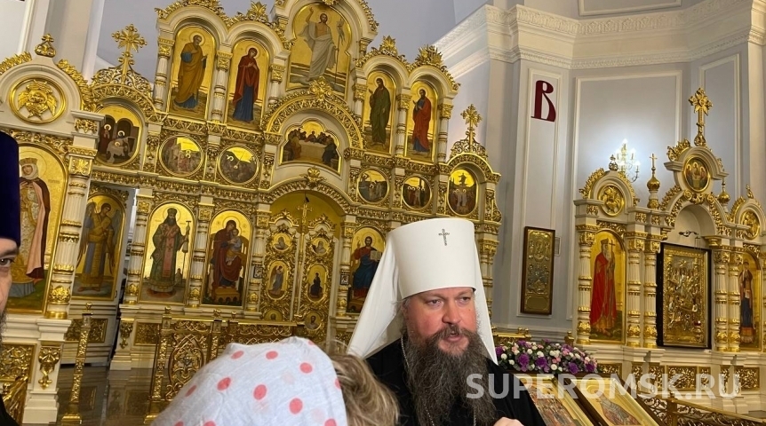 Общество Омский митрополит Дионисий сообщил, кому строго противопоказаны крещенские купания
