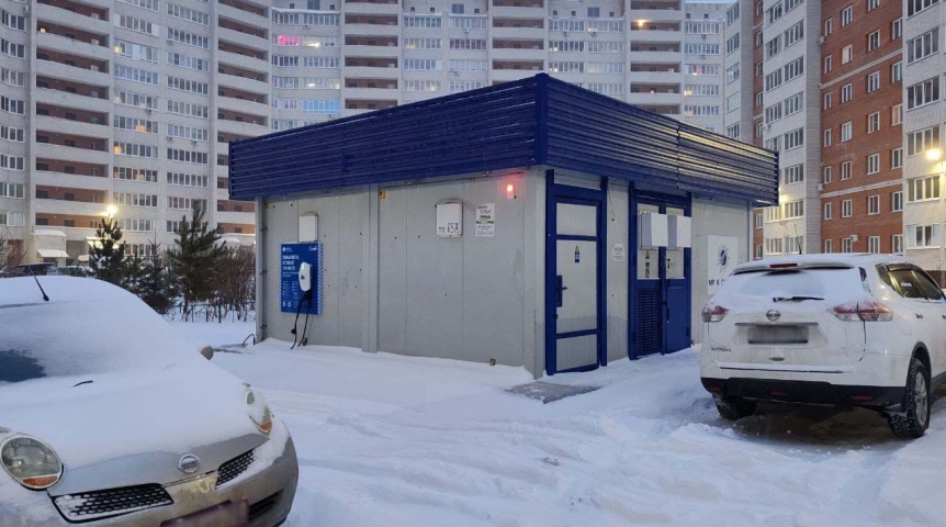 В Омске открыли три новых зарядных станции для электромобилей В Омске открыли три новых зарядных станции для электромобилей