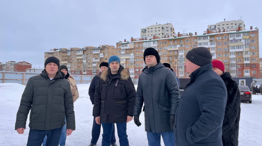 Замминистра финансов РФ проинспектировал строительство детского стационара в Омске Замминистра финансов РФ проинспектировал строительство детского стационара в Омске