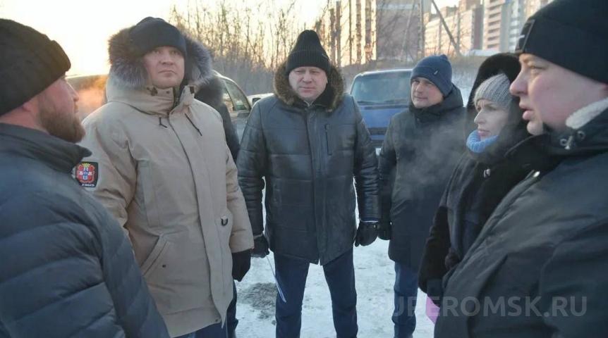 Хоценко и Шелест совершили объезд проблемных строек в Омске Хоценко и Шелест совершили объезд проблемных строек в Омске