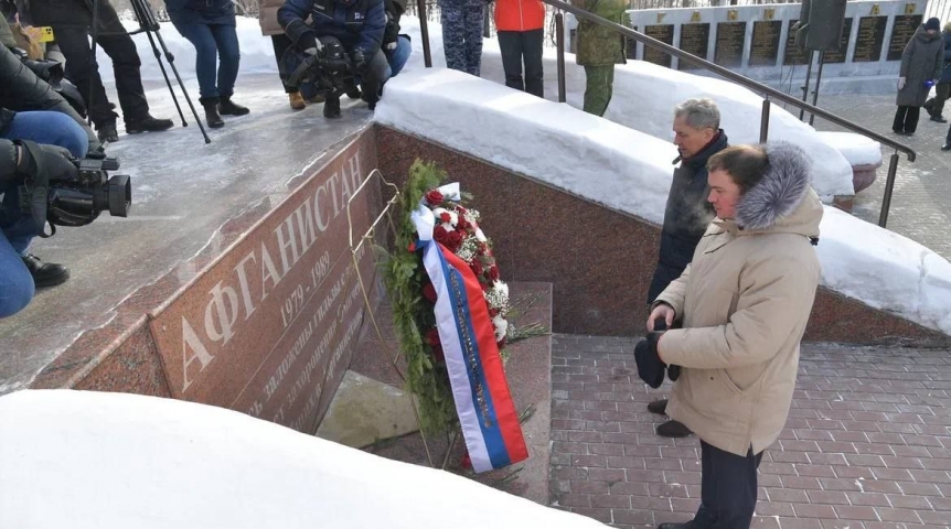 Власть Глава Омской области Хоценко провел расширенное заседание Совета по делам ветеранов