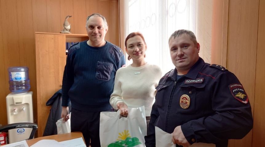 Юрий Козловский и КТОсы Октябрьского округа поздравили омичей с Днем защитника Отечества Юрий Козловский и КТОсы Октябрьского округа поздравили омичей с Днем защитника Отечества