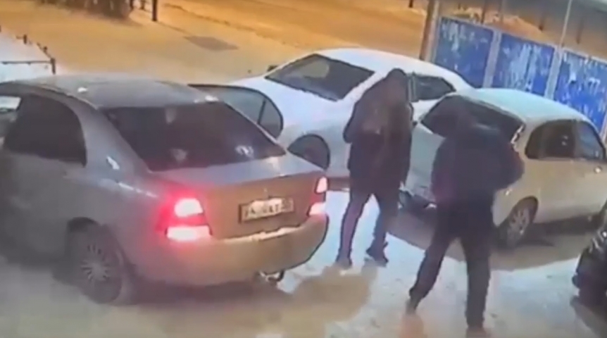 Стрельба на улице Омской случилась возле детской гимназии Стрельба на улице Омской случилась возле детской гимназии