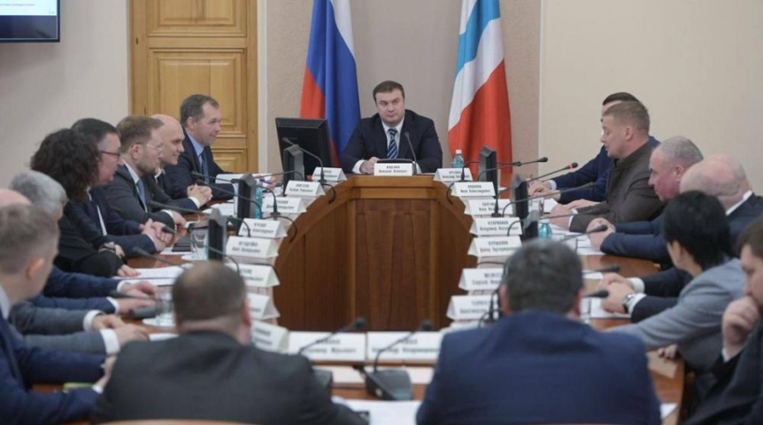 Власть Виталий Хоценко провел совещание по организации выборов президента в Омской области