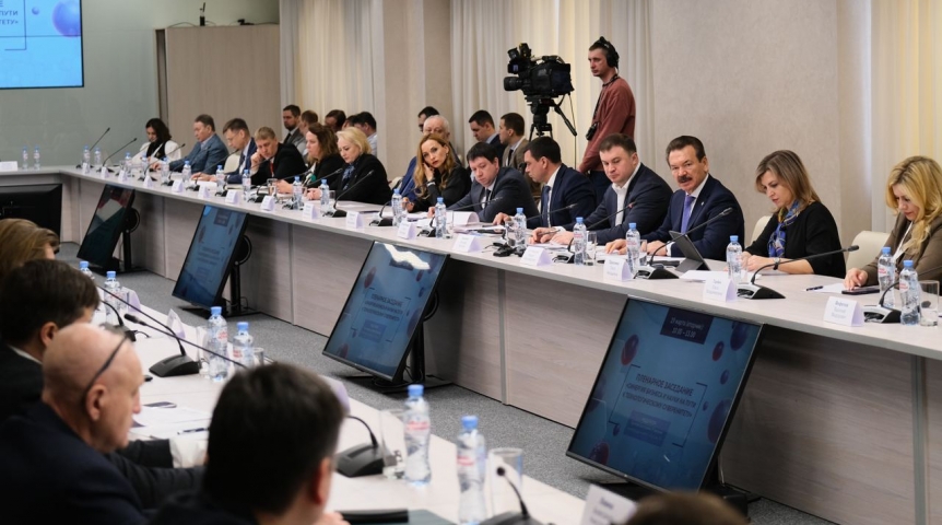 Власть Губернатор Хоценко поддержал проект омского «Титана» по технологическому суверенитету
