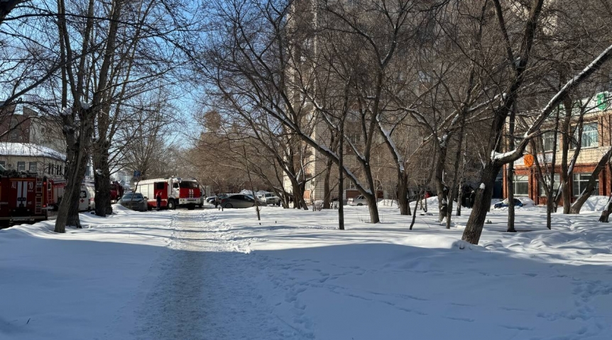 Происшествия в Омске В задымленном общежитии на Рабиновича в Омске остались люди