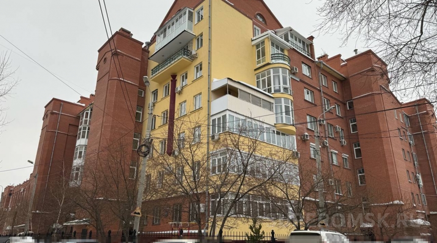 Пентхаус с купелью в центре Омска продают уже почти 8 лет и подняли цену до 55 миллионов рублей Пентхаус с купелью в центре Омска продают уже почти 8 лет и подняли цену до 55 миллионов рублей