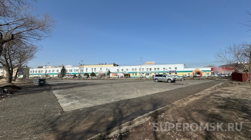 Новости недвижимости Территорию проблемного долгостроя в Омске стали благоустраивать перед сдачей