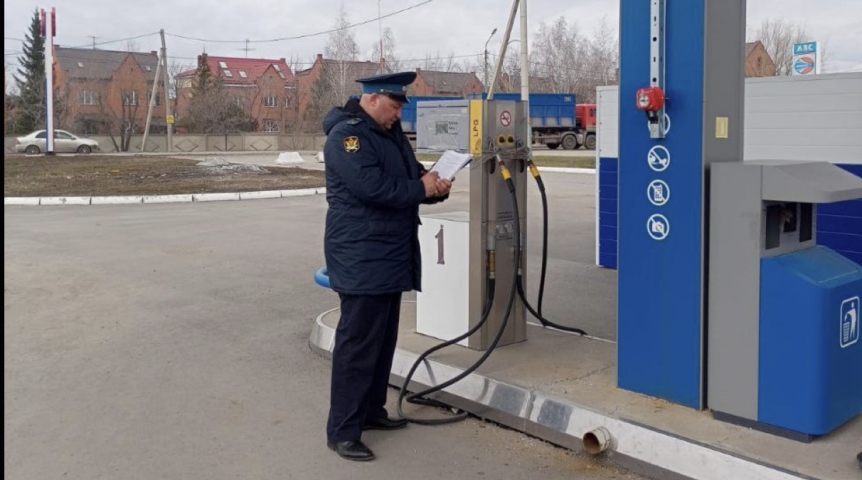 Промышленность В Омске опечатали газовую заправку на Гашека