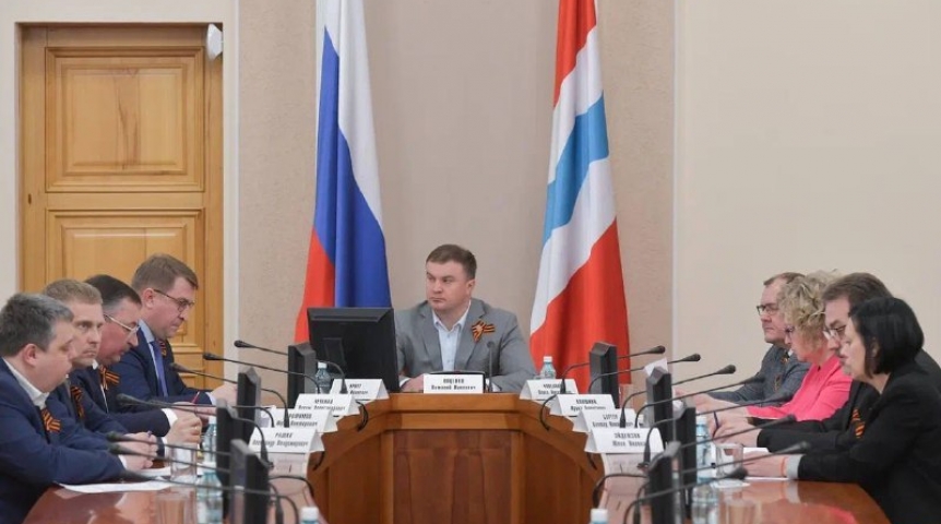 Виталий Хоценко провел заседание попечительского совета по созданию в Омске центра «Сириус 55» Виталий Хоценко провел заседание попечительского совета по созданию в Омске центра «Сириус 55»