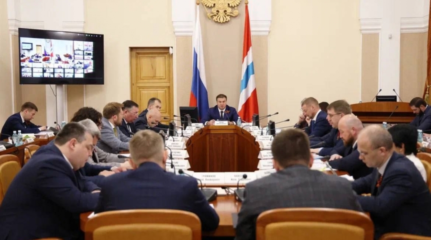Власть По решению Хоценко на подготовку к отопительному сезону в Омской области выделяют порядка 4,5 миллиарда рублей