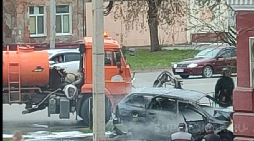 Общество Водителя поливомоечной машины омского УДХБ поощрят за помощь пожарным