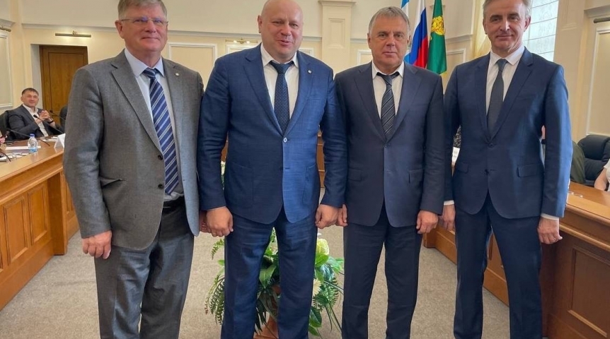 Власть Мэр Омска Шелест и спикер горсовета Корбут прибыли с дружеским визитом в Ангарск