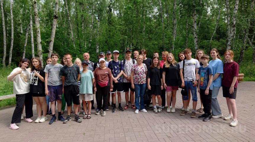 Новости образования В омской роще Восточной прошел «Экологический марафон»