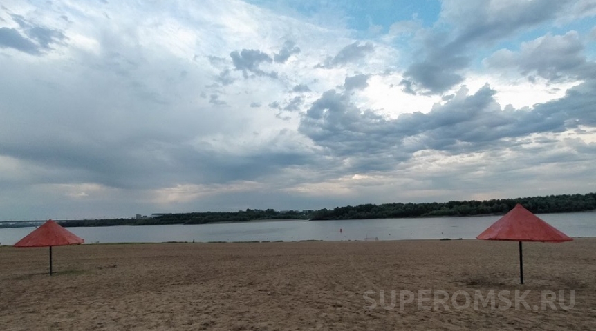 Город Власти Омска рассказали, почему в городе еще не открыли пляжи