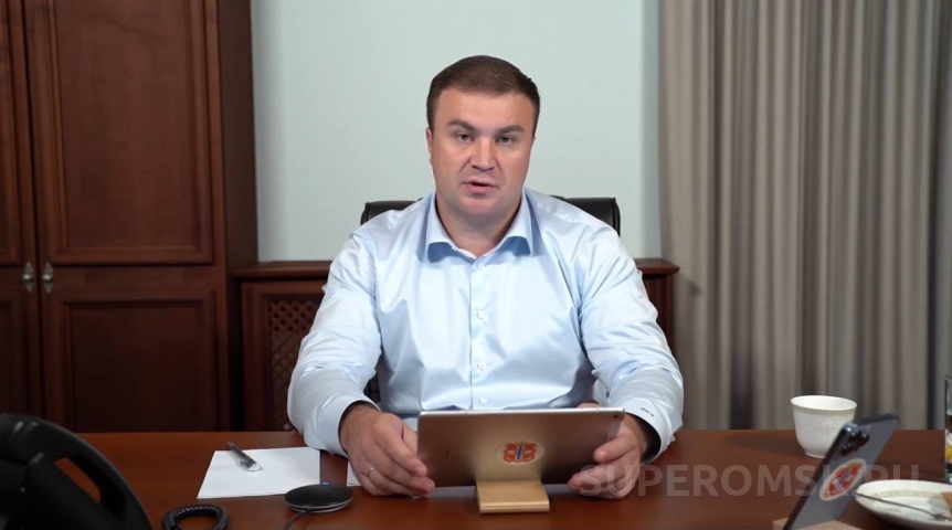 Хоценко выразил соболезнования семье погибшей в Омске школьницы из Москвы