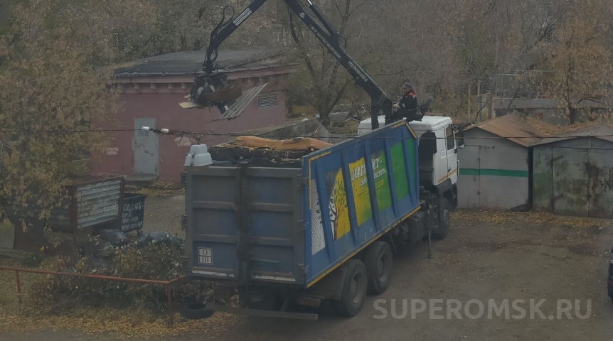 Общество Мэр Шелест раскритиковал вывоз мусора в Омске