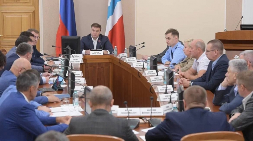 Общество Губернатор Омской области Хоценко дал поручение главам муниципалитетов