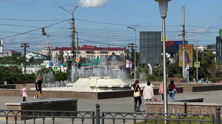 В Омске освежили облик фонтана у музыкального театра В Омске освежили облик фонтана у музыкального театра