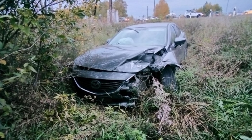 Происшествия в Омске Авто улетело в кювет после столкновения в Чернолучье под Омском