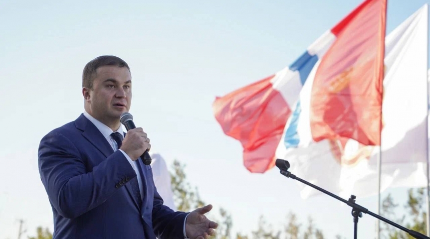 Омский губернатор Хоценко поучаствовал в открытии памятника Сергею Манякину на Ставрополье Омский губернатор Хоценко поучаствовал в открытии памятника Сергею Манякину на Ставрополье