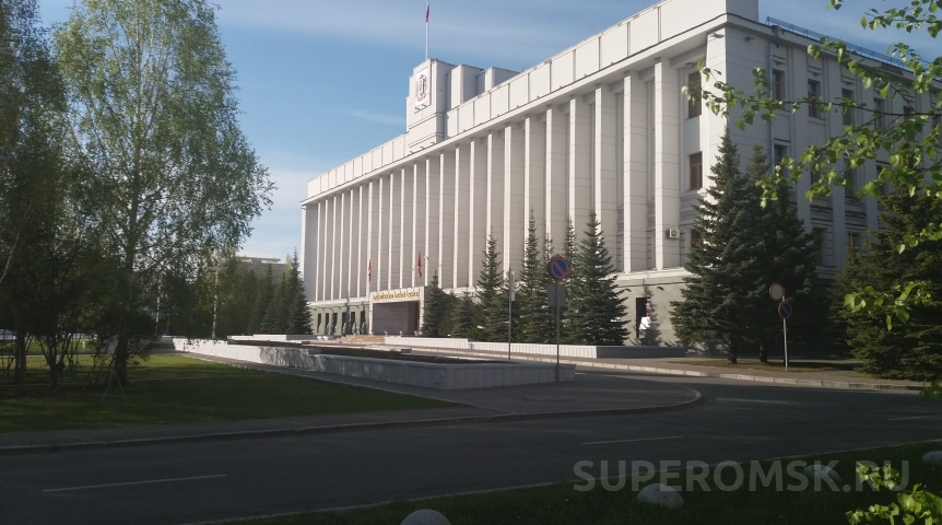 Власть Хоценко провел кадровые перестановки в составе правительства Омской области