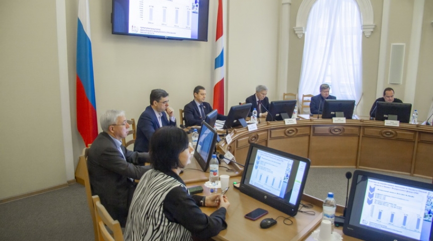 Депутаты областного парламента одобрили увеличение бюджета омского фонда ОМС Депутаты областного парламента одобрили увеличение бюджета омского фонда ОМС